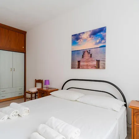 Essenza Del Mare By Salum Holiday home